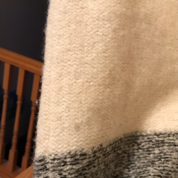 Vince Wool/ Silk/ Cashmere Blend Crewneck Sweater - Picture 7 of 10